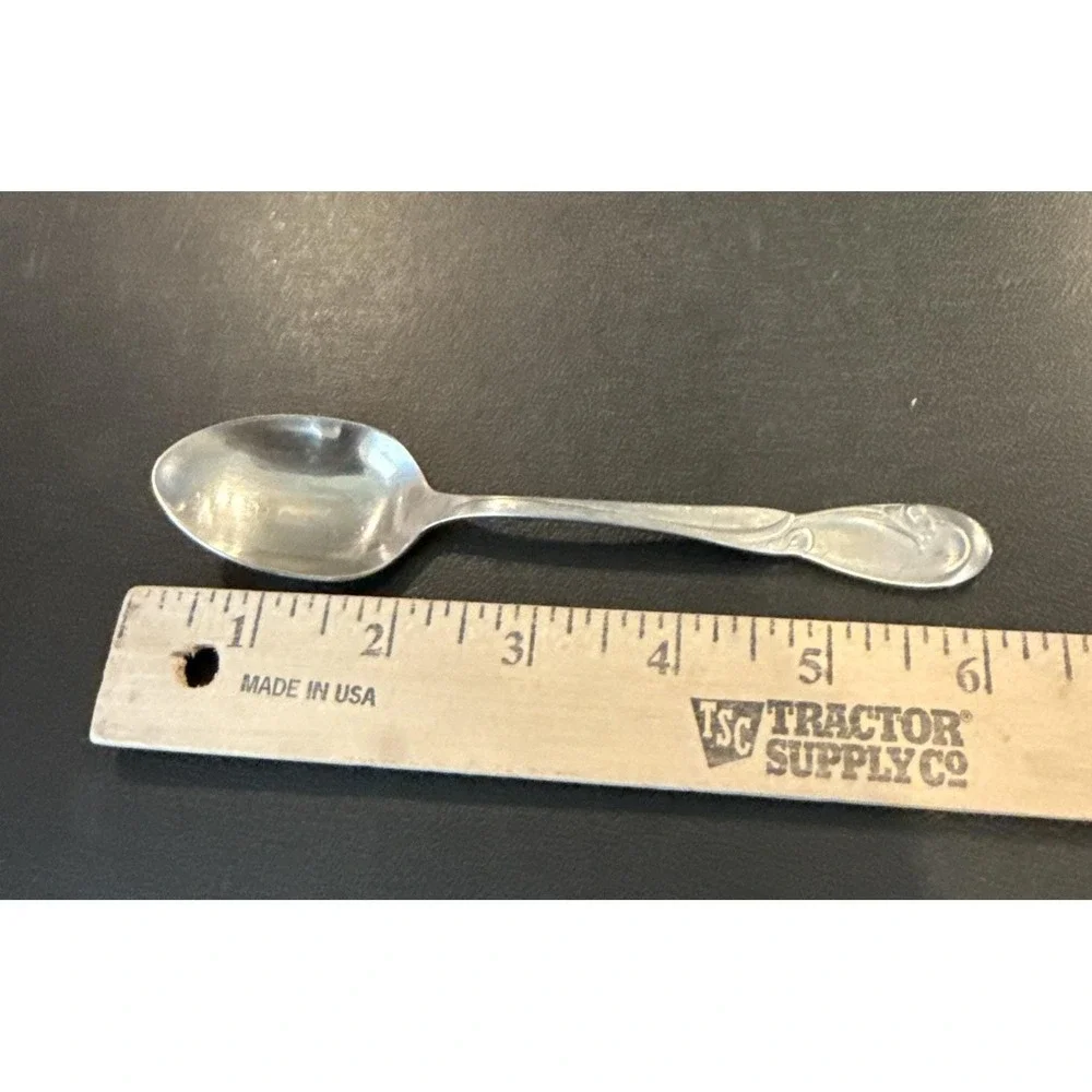 Oneida Deluxe Calla Lily Teaspoon Spoon Stainless Steel Vintage